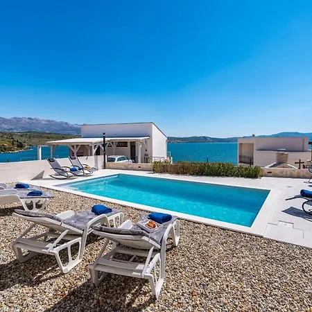 Seaside Luxury With A Swimming Pool Posedarje, Novigrad - 15961