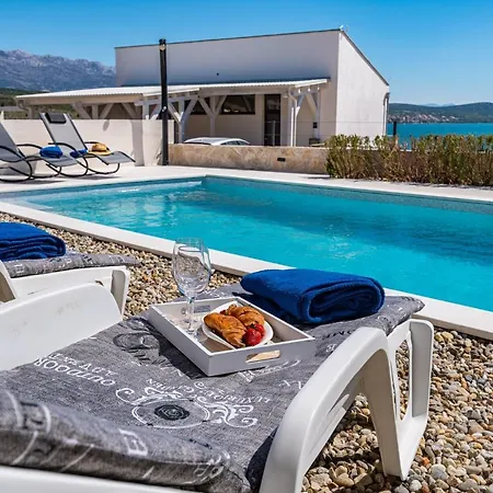 Vila Seaside Luxury With A Swimming Pool Posedarje, Novigrad - 15961 *