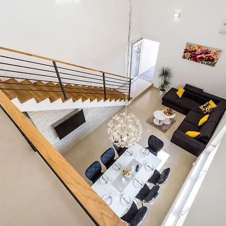 Seaside Luxury With A Swimming Pool Posedarje, Novigrad - 15961 Vila Posedarje