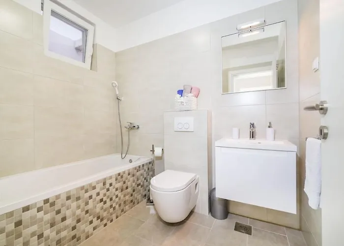 Seaside Luxury With A Swimming Pool Posedarje, Novigrad - 15961 *