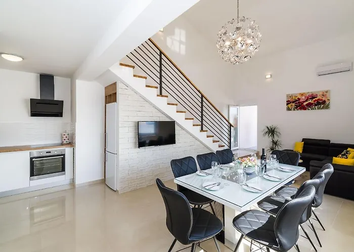 Seaside Luxury With A Swimming Pool Posedarje, Novigrad - 15961 Willa *