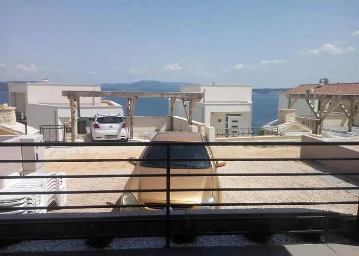 Seaside Luxury With A Swimming Pool Posedarje, Novigrad - 15961 *